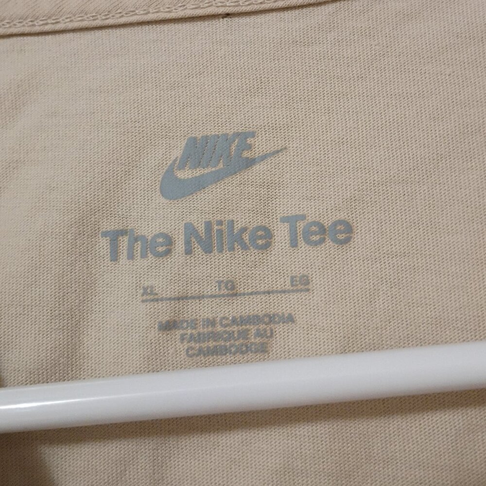 Nike T-shirt - Picture 3 of 3